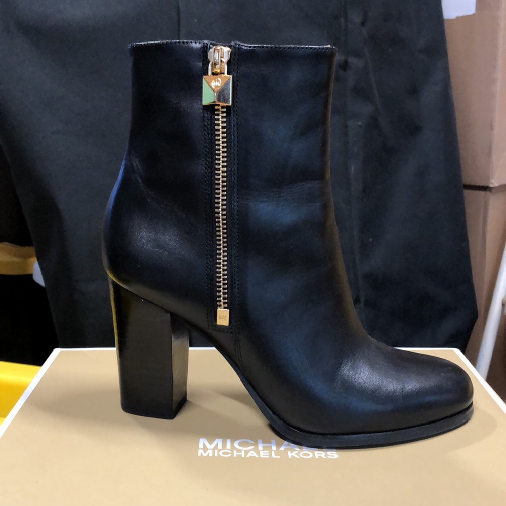 Michael Kors Frenchie Bootie black leather - Picture 2 of 6